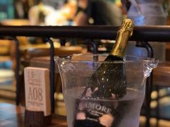 -临界音乐酒馆·小龙虾·江湖菜(华熙LIVE·鱼洞店)
