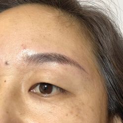 -一个差评成就的纹眉店