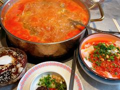 -野山舂·贵州现舂酸汤牛肉(民生路店)