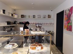 面包甜点陈列柜-大酉·M Coffee(北京美术馆店)