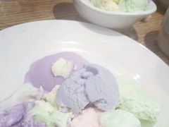 冰淇淋-美食每刻海鲜烤肉火锅自助(大润发店)