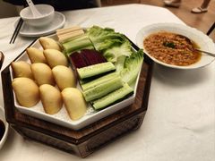 辽东虾酱配时蔬-品海楼·大连海胆锅贴馆(东港店)