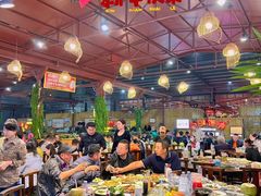 -三亚火车头万人海鲜广场