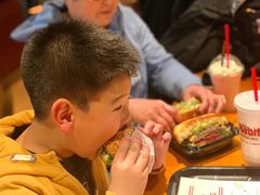 -The Habit Burger Grill 哈比特汉堡(复兴soho店)