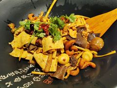 -风光老灶麻辣香锅(大成路翠微百货店)