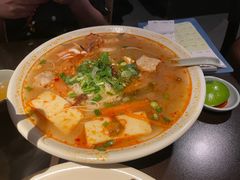 冬阴功汤海鲜檬粉-大头虾越式风味餐厅(光明广场店)