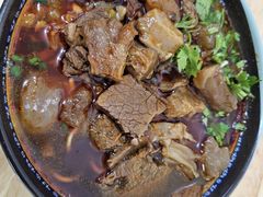 -牛师傅牛肉面(尚隆路店)