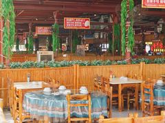 -三亚火车头万人海鲜广场