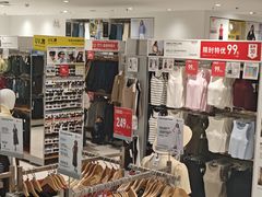 -优衣库(上海金桥国际商业广场店)