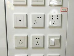 -大商机场前石材建材家具大市场