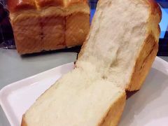 -三三烘焙坊(滨江店)