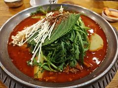 -喇喇排骨火锅·传统韩式脊骨汤(望京西园总店)