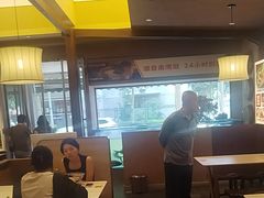 -阿瓦山寨·湘菜现炒·剁椒鱼头王(咸阳总店)