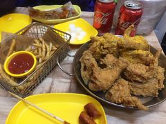 -BHC炸鸡(明洞总店)