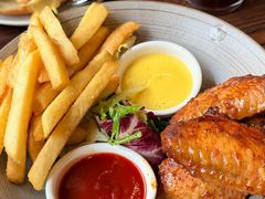 香炸鸡翅配薯条-Money Shops(愚园路店)