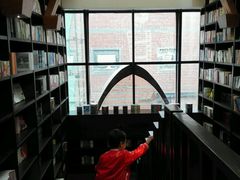 -钟书阁(松江泰晤士小镇店)