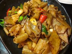 土豆片配莜面卷-薇酌饮·陕西菜(南门外店)
