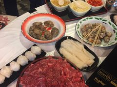 -鲜入围煮花胶鸡海鲜火锅