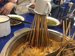 -马路边边串串香形象店(磐石路店)