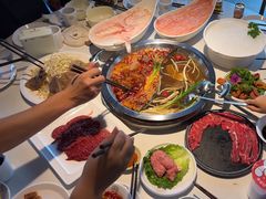 -茅草房·河畔园林火锅