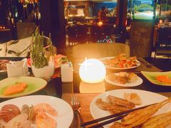 -唐拉雅秀酒店-西锦汇空中BBQ·思创餐厅
