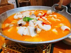 -老滇山寨•云南特色菜•地方菜•民族风情歌舞表演(金碧店)