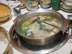 -喃喃椰·糟粕醋·椰子鸡火锅(七堡花园店)