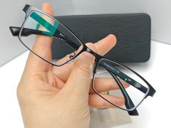 -罗伯特眼镜·蔡司官方授权(罗湖国贸店)