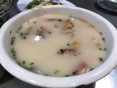 鲜虾炖菌菇-傅先生东北菜(青年城店)