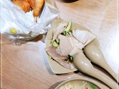 -亮亮面馆(经六路店)