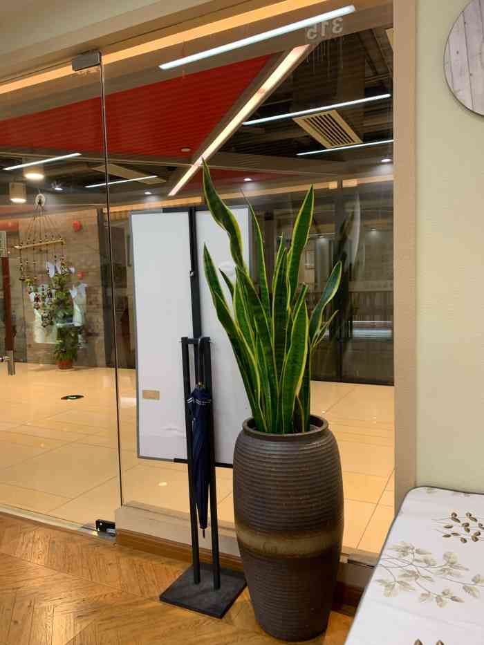 美之初美容养生(巴黎春天天山店【项目】脱毛服务人员很亲切.