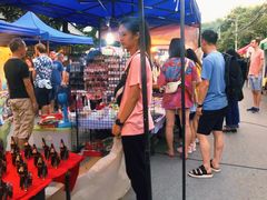 -周日夜市