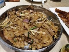 干炒牛河-张记旺角食街(动物园店)