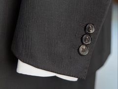 -吴志坚洋服店(贵都邻里中心店)