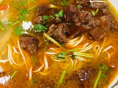 红烧牛肉面-金杨拉面王小吃面馆·牛三宝面·红烧牛肉粉
