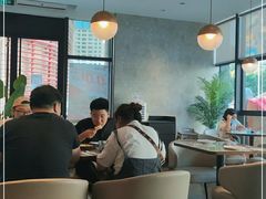 靠窗位-必胜客(武汉欢乐谷店)