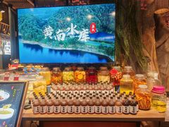 -头上红煨盐鸡·非遗院子餐厅