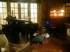 android_upload_pic-LONG BAR 廊吧(外滩华尔道夫酒店)