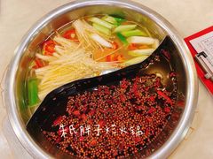 鸳鸯锅-朱氏胖子烂火锅(洪崖洞店)