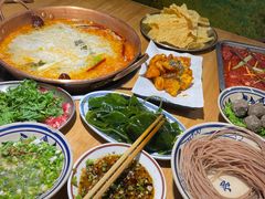 -洱火云南酸菜牛肉火锅(石景山当代商城店)