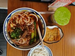-鑫花溪牛肉米粉(凤凰街创始总店)