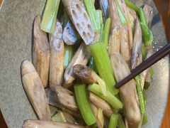 香芹藕片-莲餐厅·湖北菜·潜江小龙虾店(愚园路店)