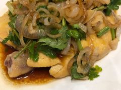 葱油淋靓鸡-周锦记广式餐厅