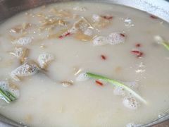 -老来福·非遗酸汤兔(凯旋路店)