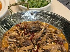-靓虾二哥长沙地标小龙虾(五一广场店)