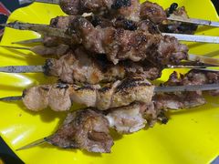 -烤肉小伙烤肉店