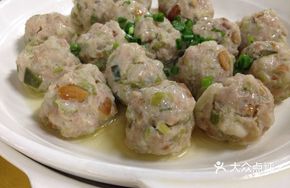 Steamed Meatballs