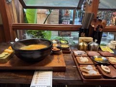 -银米·云南传统过桥米线(双廊黑金冠店)