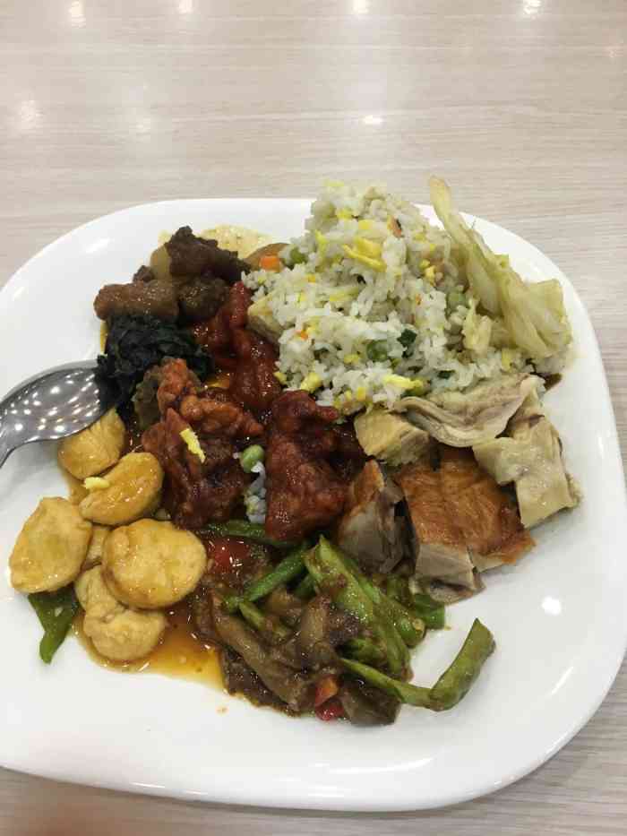 春晖园饭堂-"石锅饭:在环院食堂三楼噢 人气很高 味道.