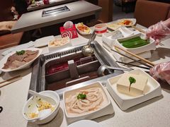 -海底捞火锅鲜切牛肉主题店(长寿路店)